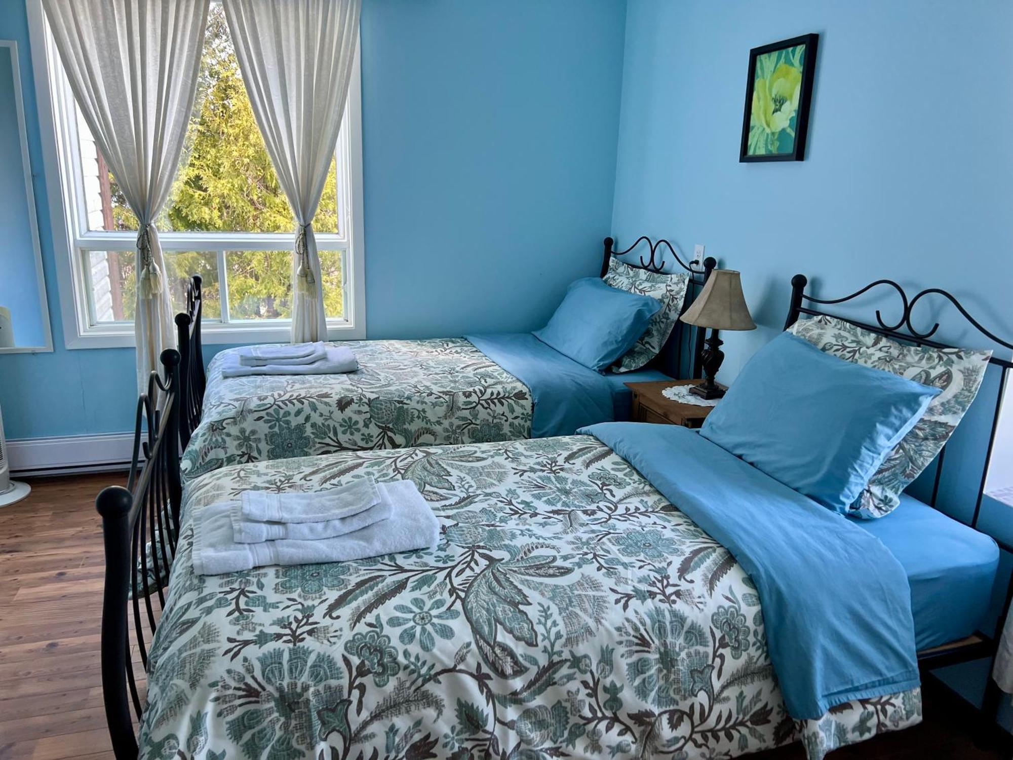 Gite Aux Traditions Saint-Jean-des Piles Екстер'єр фото